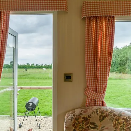 Toad Hall, Self Catering, Sleeps Four Southam  Exterior photo