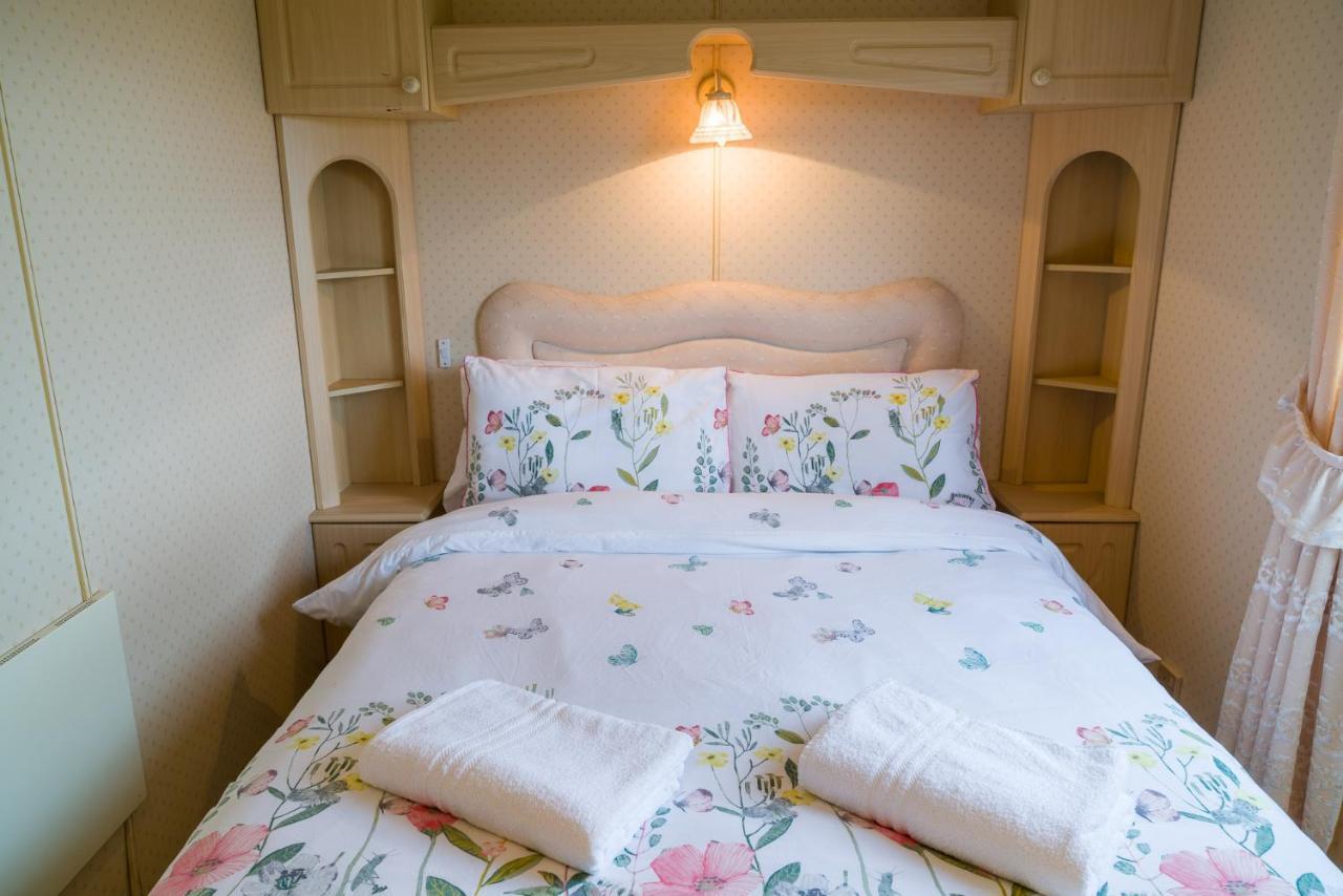 Toad Hall, Self Catering, Sleeps Four * Southam (Warwickshire)