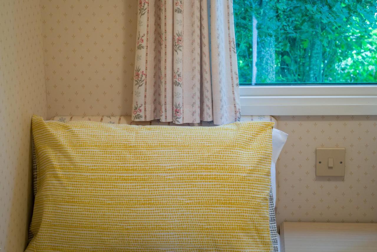 Toad Hall, Self Catering, Sleeps Four Apartment